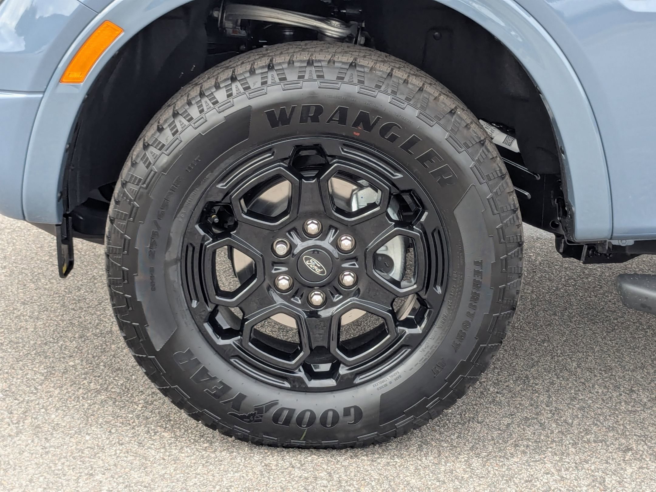 2025 Ford Ranger Lariat photo 3