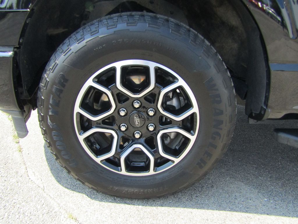 2023 Ford F-150 XLT photo 11
