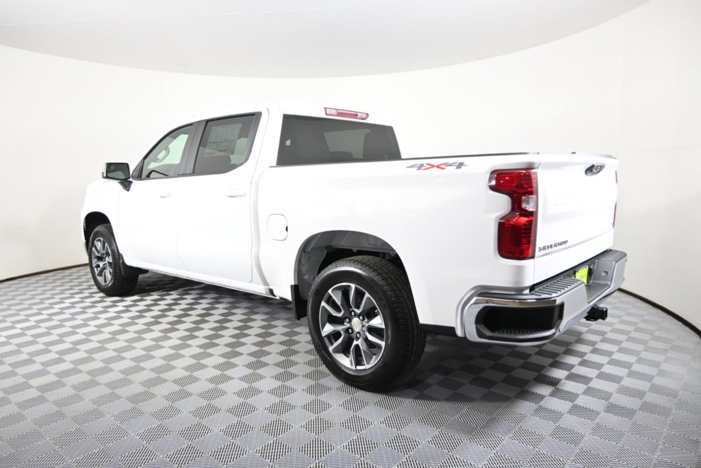 2026 Chevrolet Silverado 1500 LT photo 4