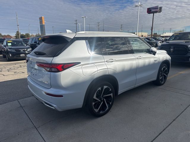 2023 Mitsubishi Outlander PHEV SEL photo 4