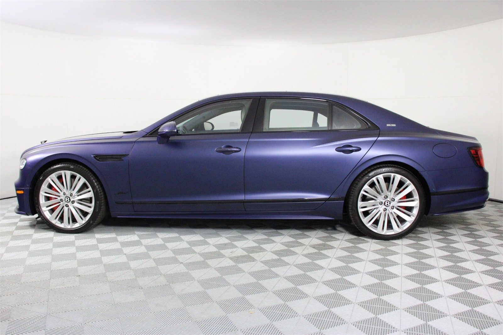 2025 Bentley Flying Spur Speed photo 3