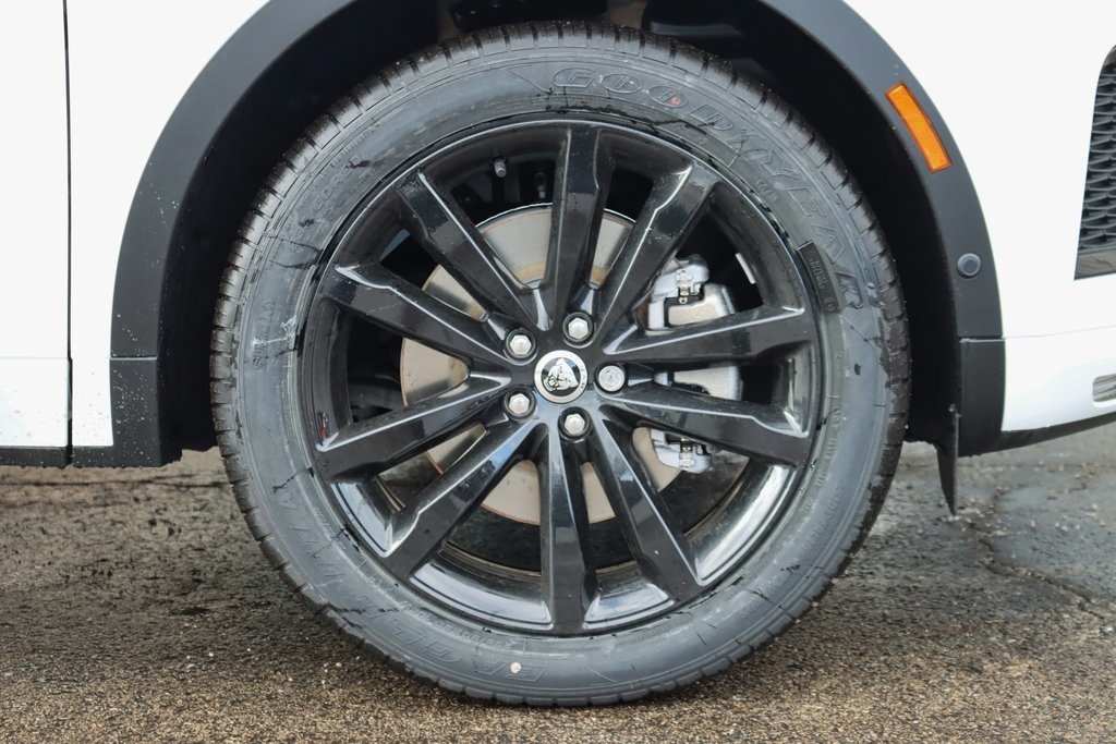 2024 JAGUAR E-PACE - Image 8