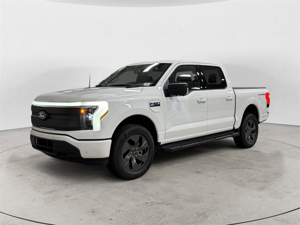 2025 Ford F-150 Lightning Flash's photo