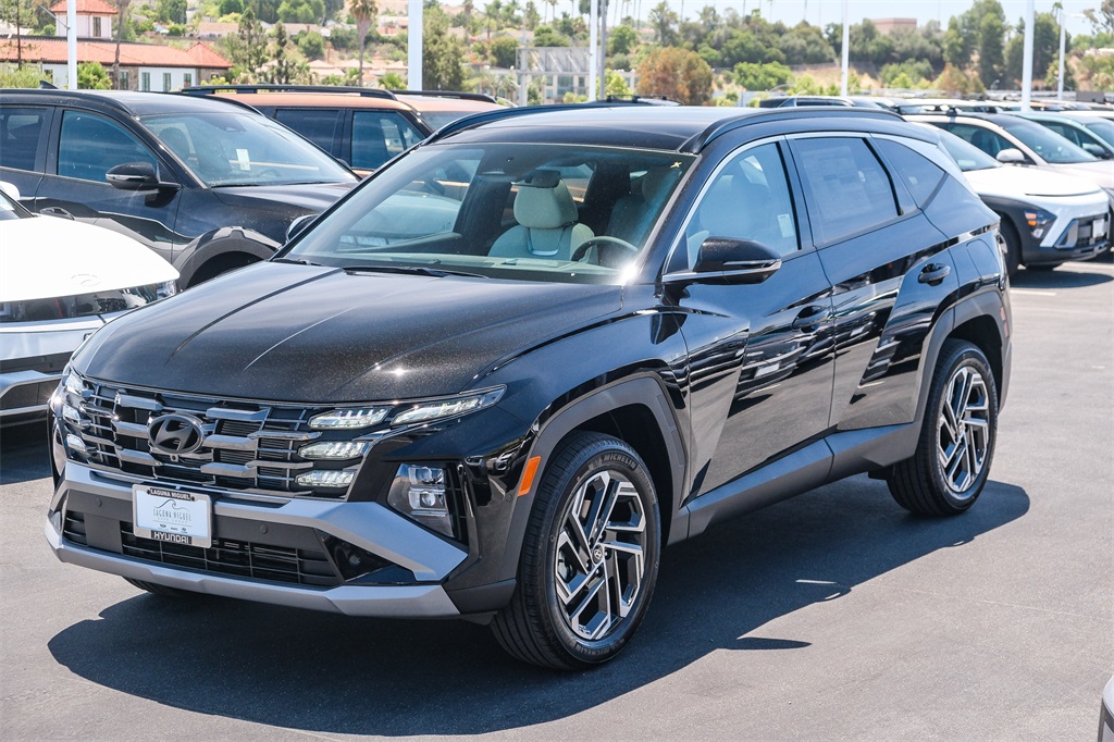 2025 Hyundai Tucson Limited photo 3