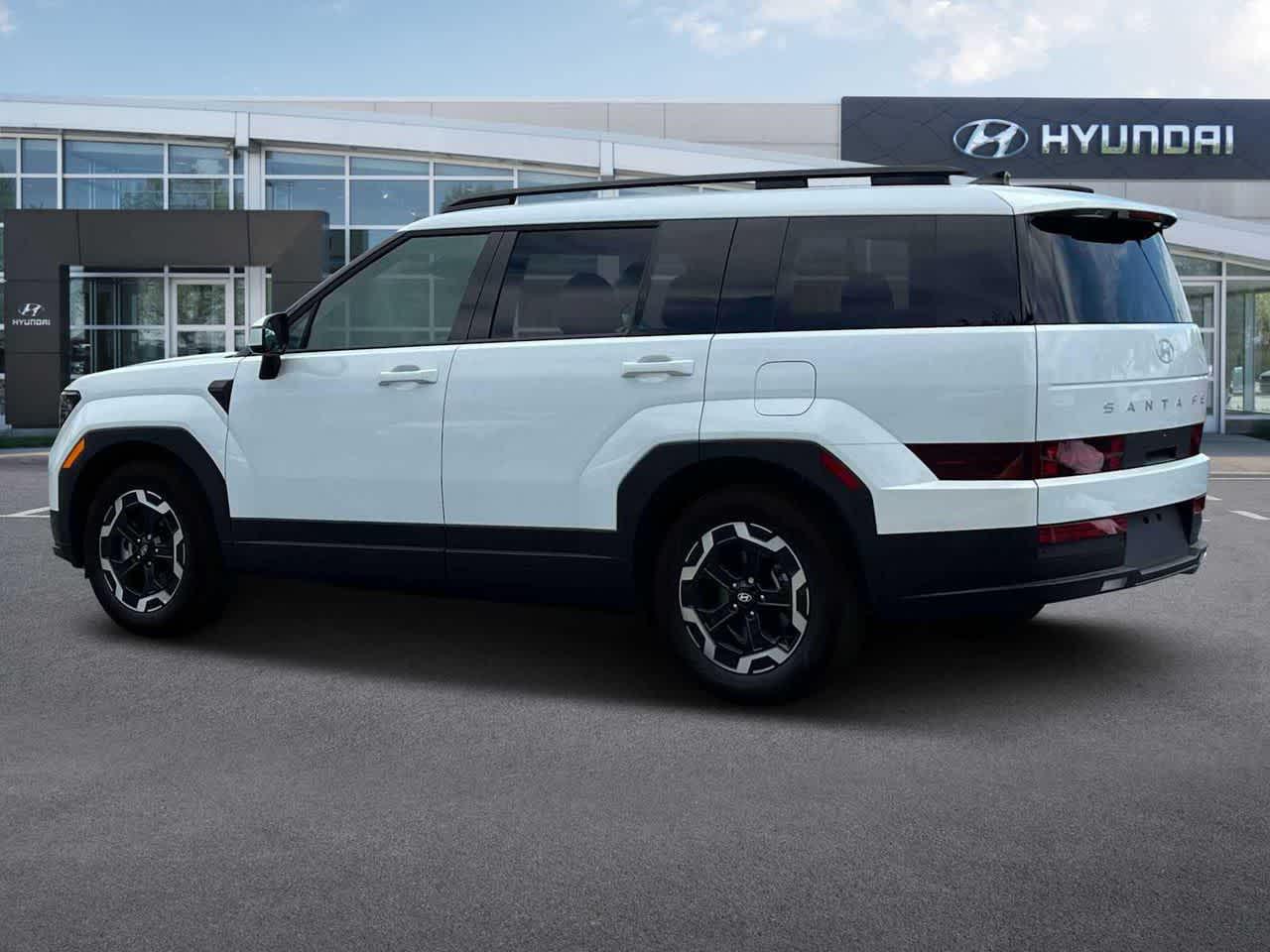 2025 Hyundai Santa Fe SEL photo 4
