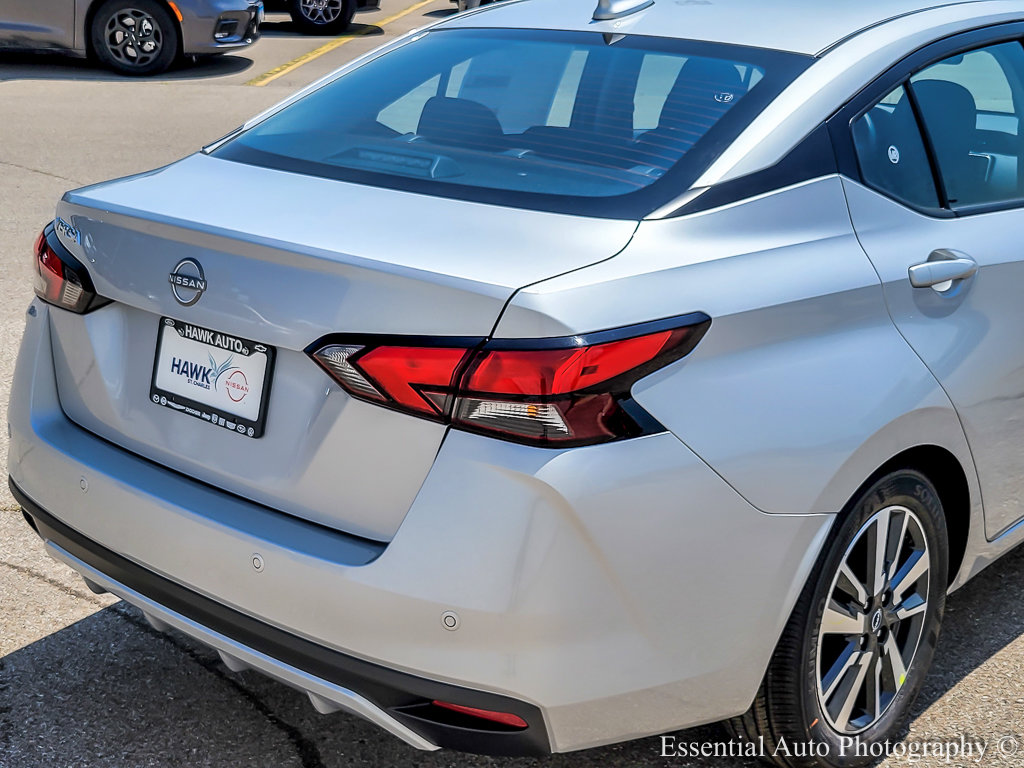 2025 Nissan Versa SV photo 6