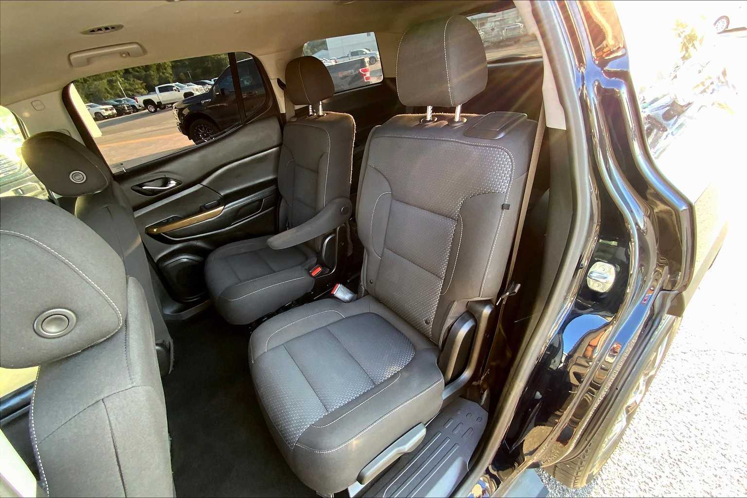 2021 Gmc Acadia SLE photo 19