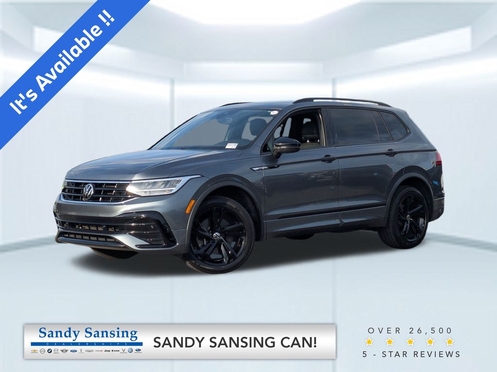 2023 Volkswagen Tiguan SE R-LINE BLACK's photo