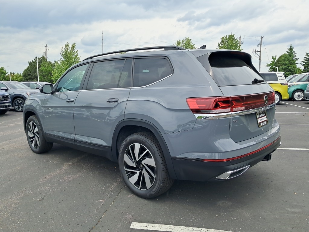 2025 Volkswagen Atlas SE Technology photo 4