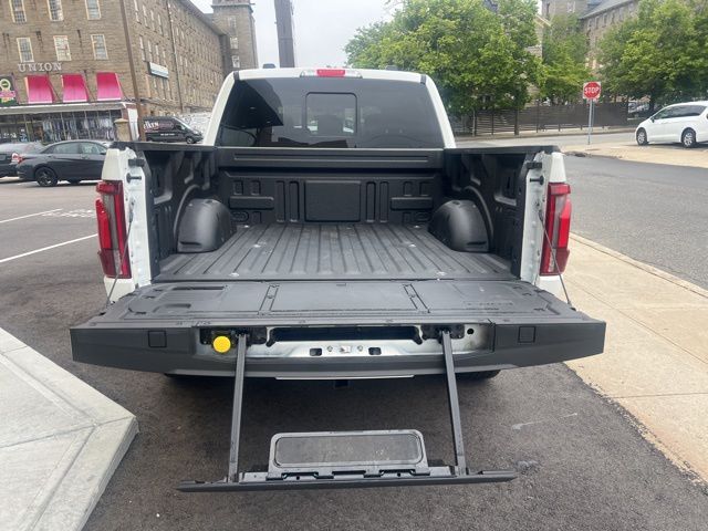 2024 Ford F-150 Lariat photo 22