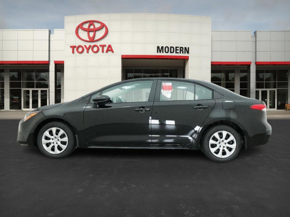 2026 Toyota Corolla LE photo 10