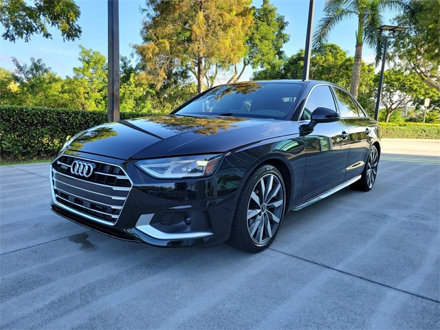2021 Audi A4 40 Premium Quattro photo 4