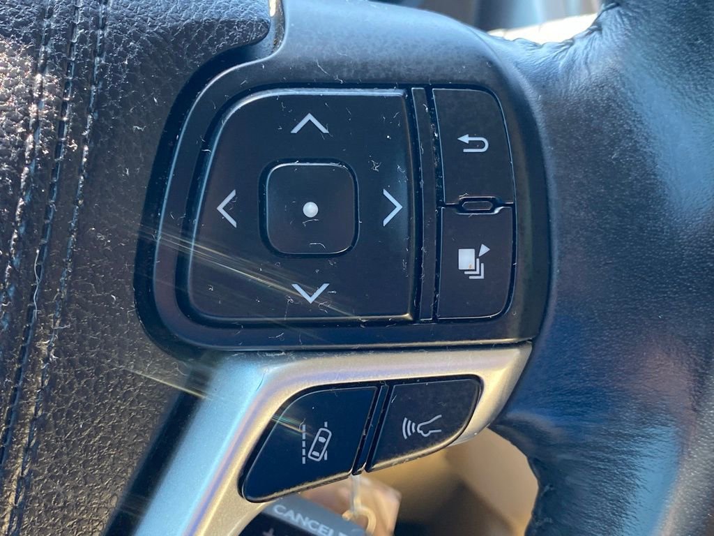 2017 Toyota Highlander LE Plus photo 24