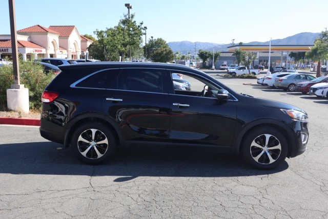 2018 Kia Sorento EX photo 2