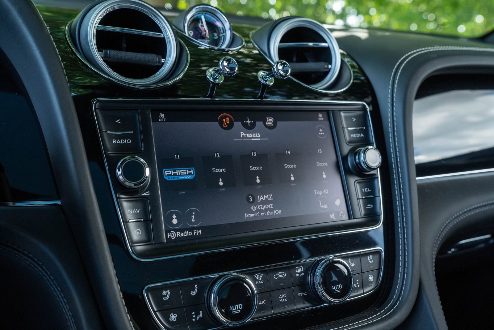 2017 Bentley Bentayga W12 photo 22