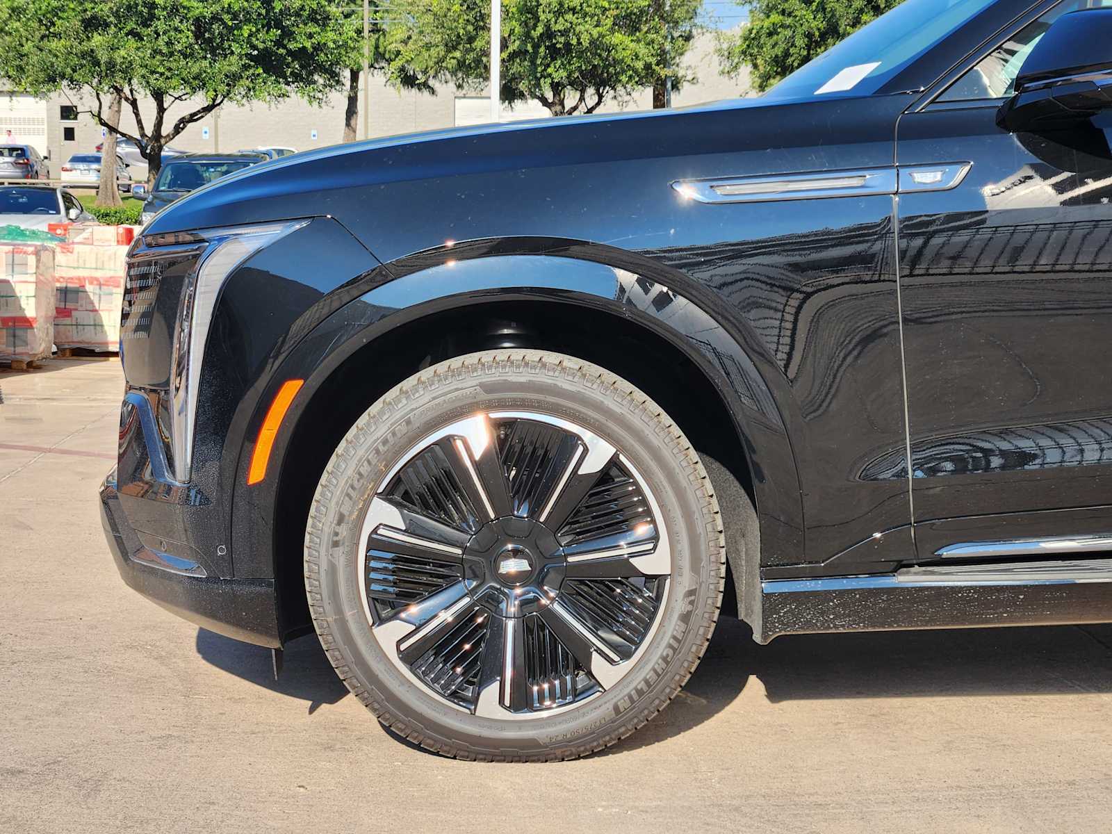 2025 Cadillac Escalade IQ Sport photo 3