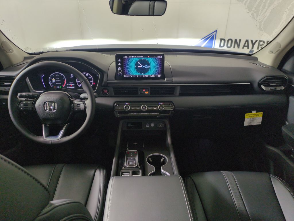 2025 Honda Pilot Touring photo 10
