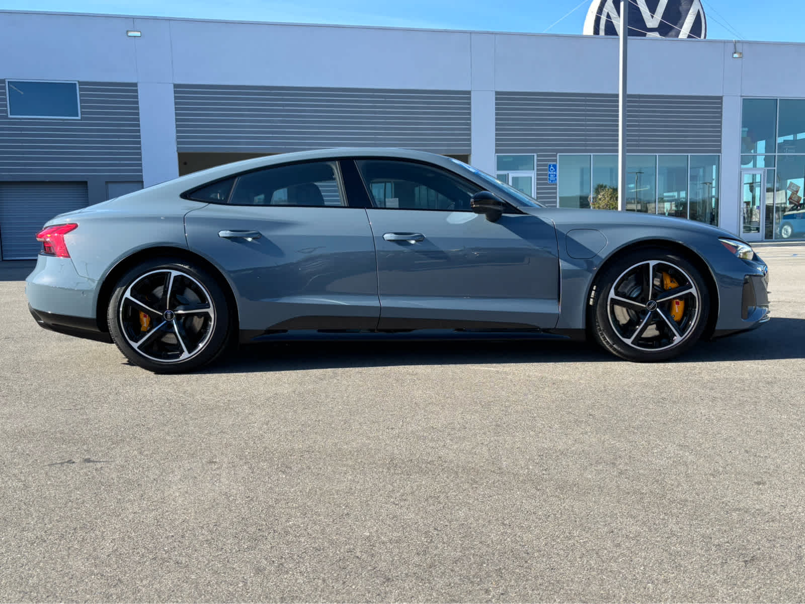 Used 2024 Audi RS e-tron GT Base with VIN WAUBHBFW7R7900307 for sale in Ventura, CA
