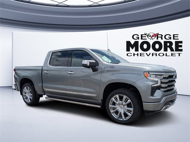 コウヘイ　キャデラックと560の２台 New 2025 Chevrolet Silverado 1500 High Country Crew Cab in