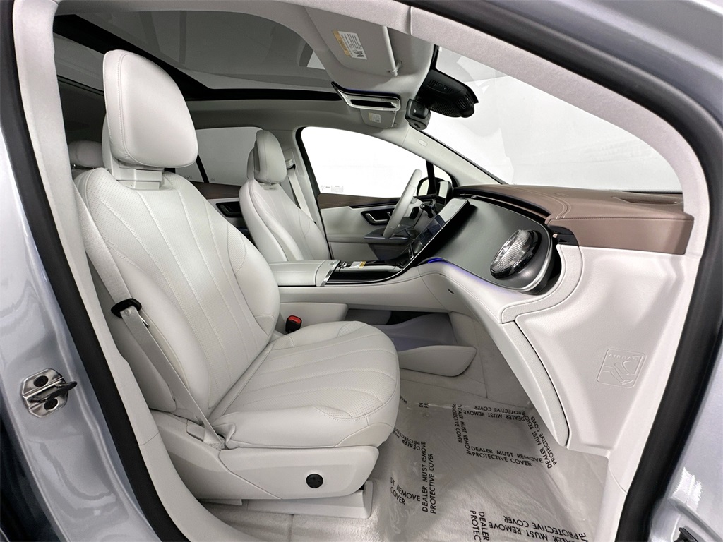 2026 Mercedes Benz EQE SUV photo 28