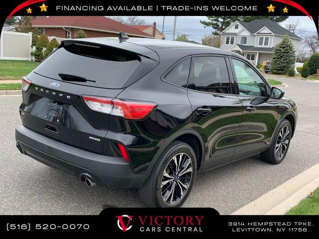 2022 Ford Escape SE photo 4