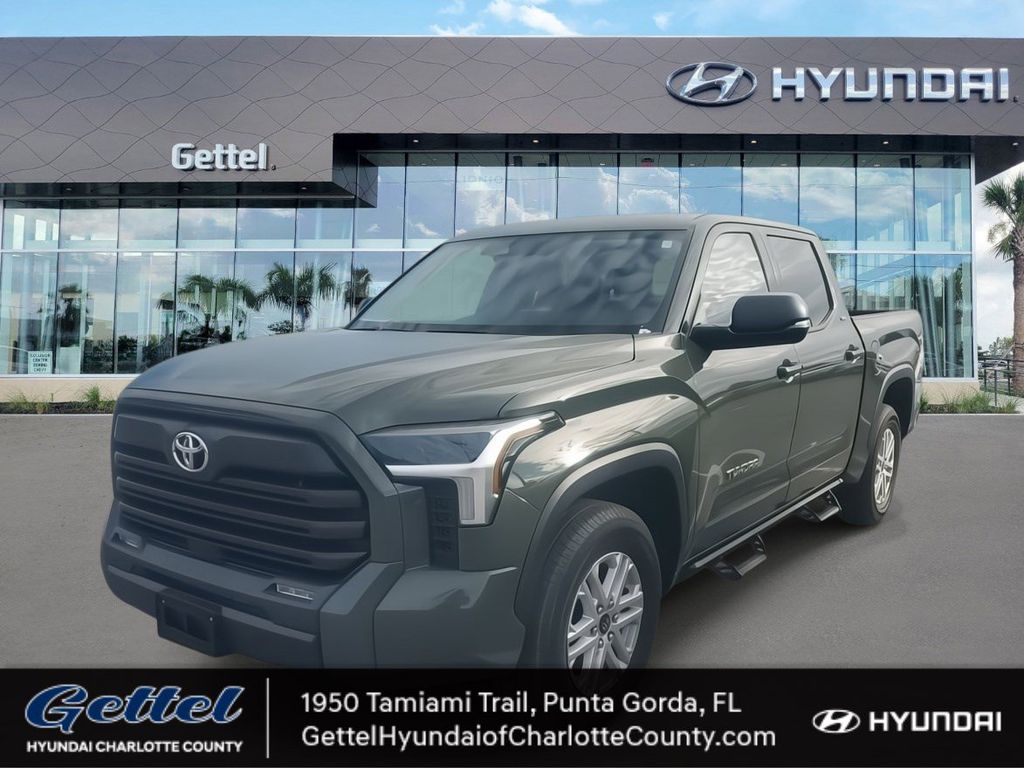 2023 Toyota Tundra SR5's photo