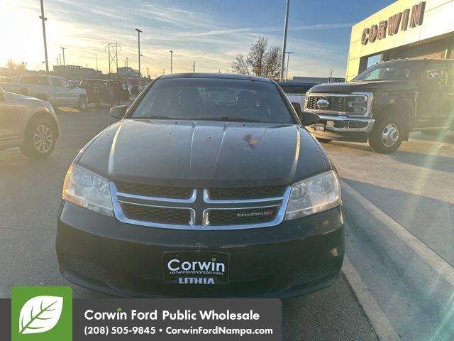 2013 Dodge Avenger SE photo 2