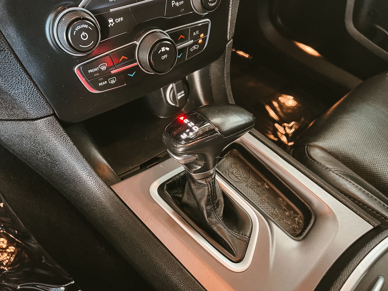 2022 Dodge Charger SXT photo 16