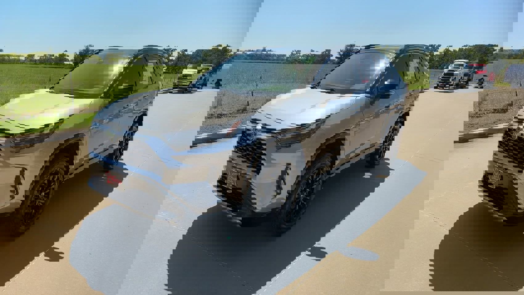 2022 Toyota RAV4 Hybrid XSE photo 4