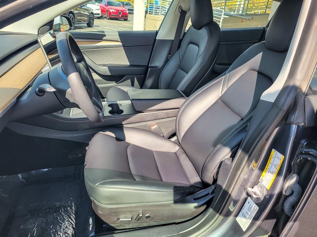 2022 Tesla Model 3 Long Range photo 8
