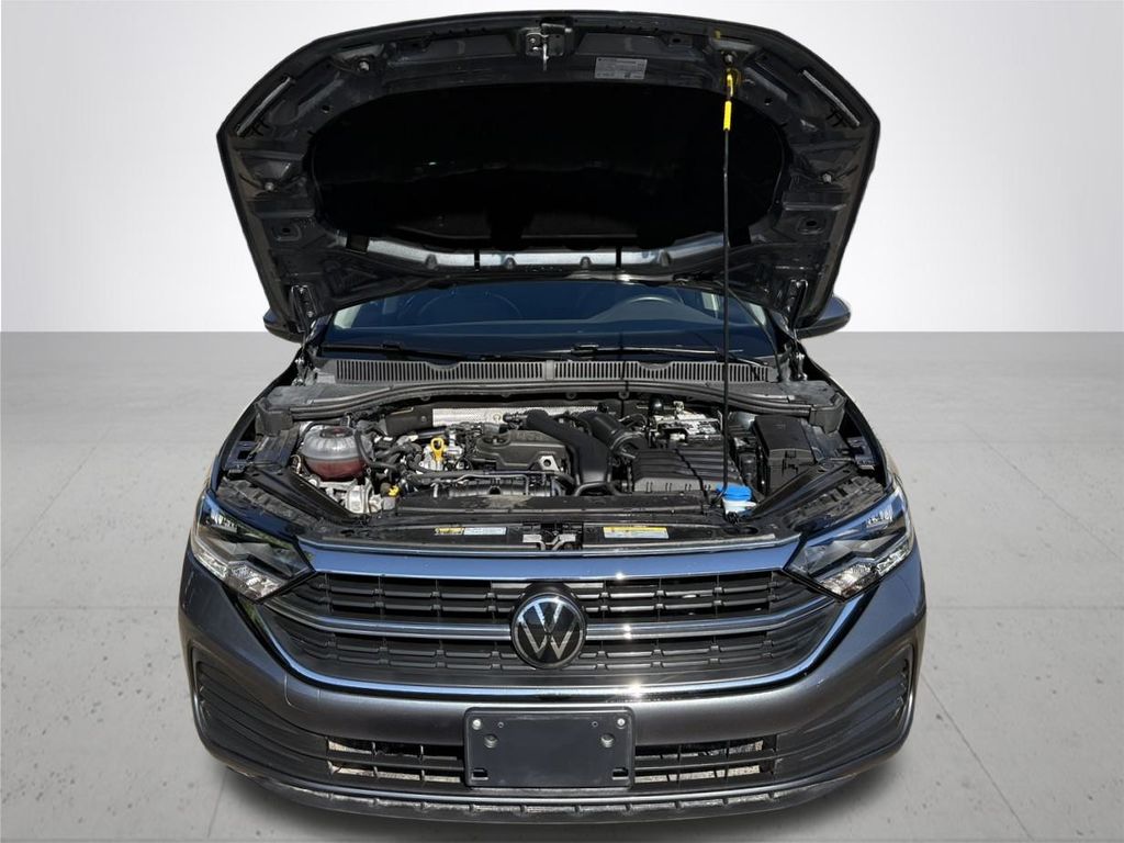 2024 Volkswagen Jetta 1.5T SE photo 4