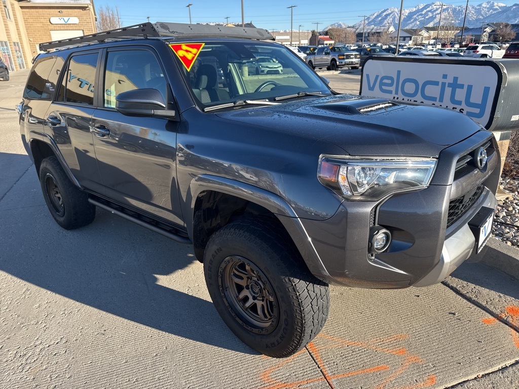 2021 Toyota 4Runner Off-Road's photo