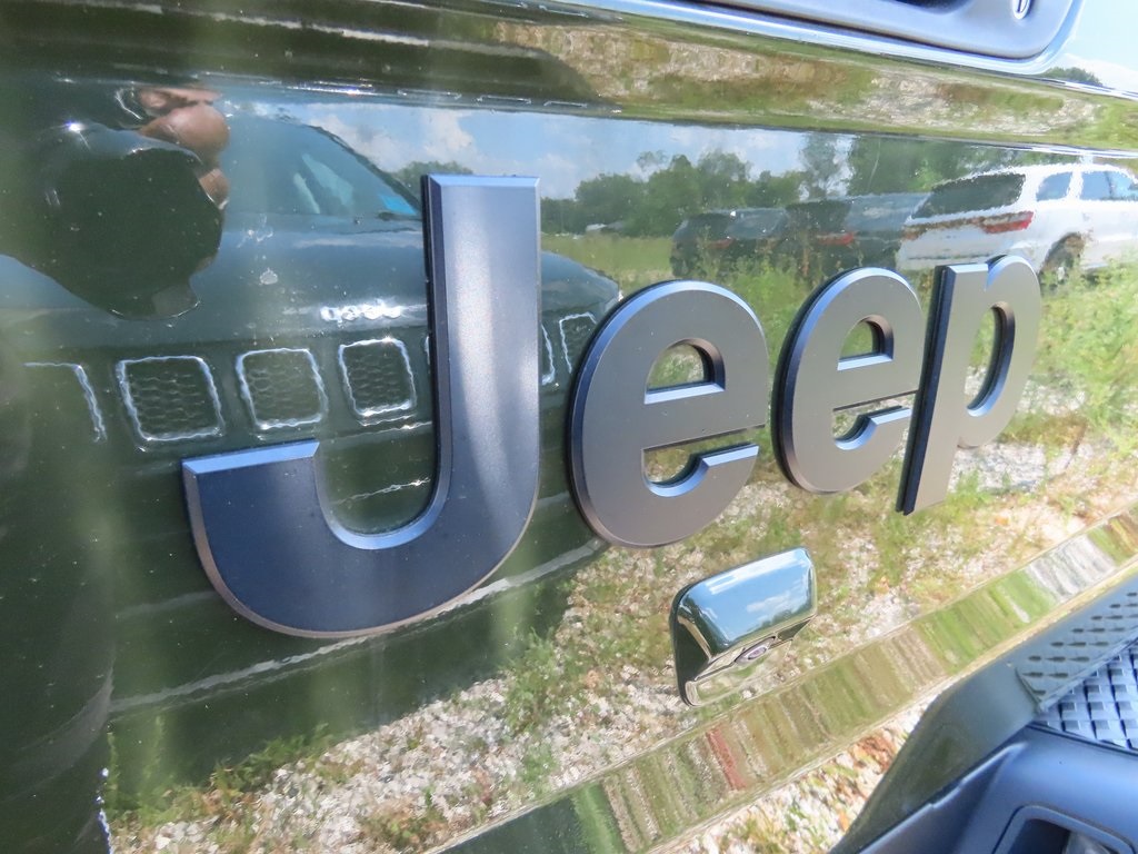 2022 Jeep Gladiator Willys photo 16