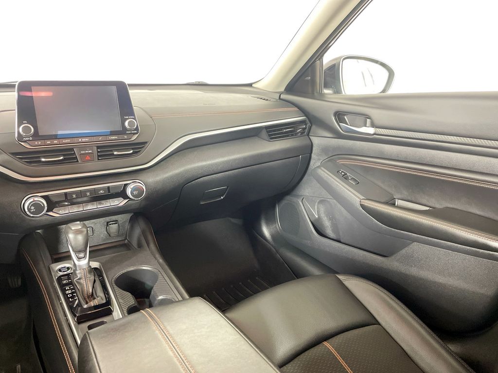 2022 Nissan Altima 2.5 SR photo 28