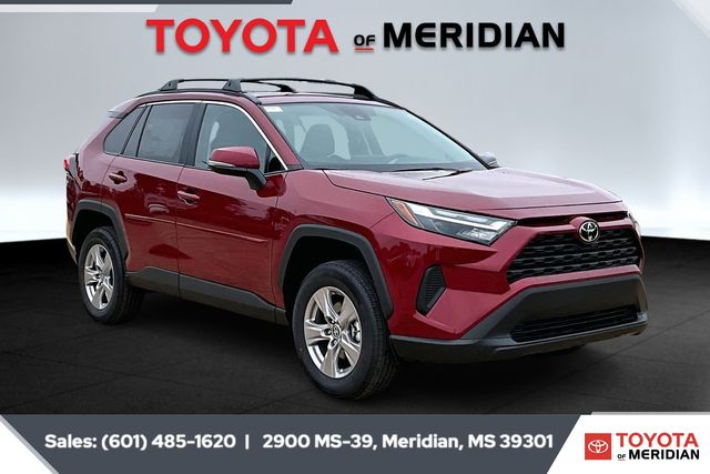 2025 Toyota RAV4 XLE's photo