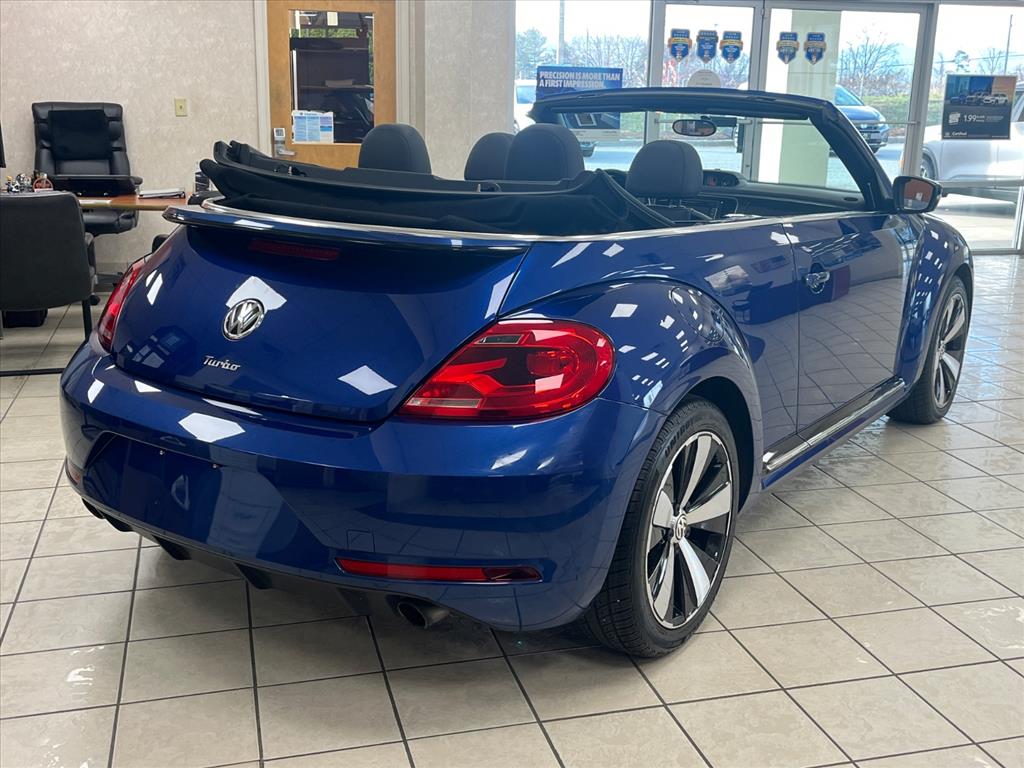 2013 Volkswagen Beetle Convertible Turbo photo 4