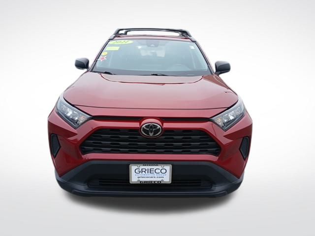2021 Toyota RAV4 LE photo 2