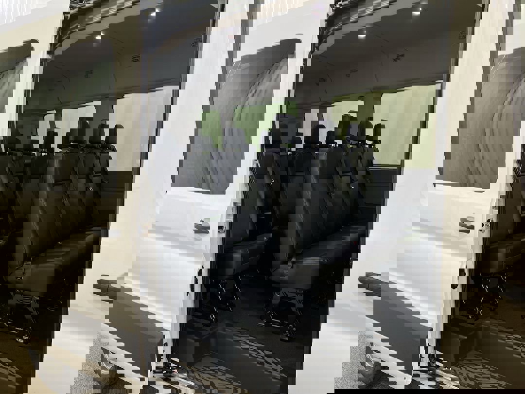 New 2025 OXFORD WHITE Ford XL image 18