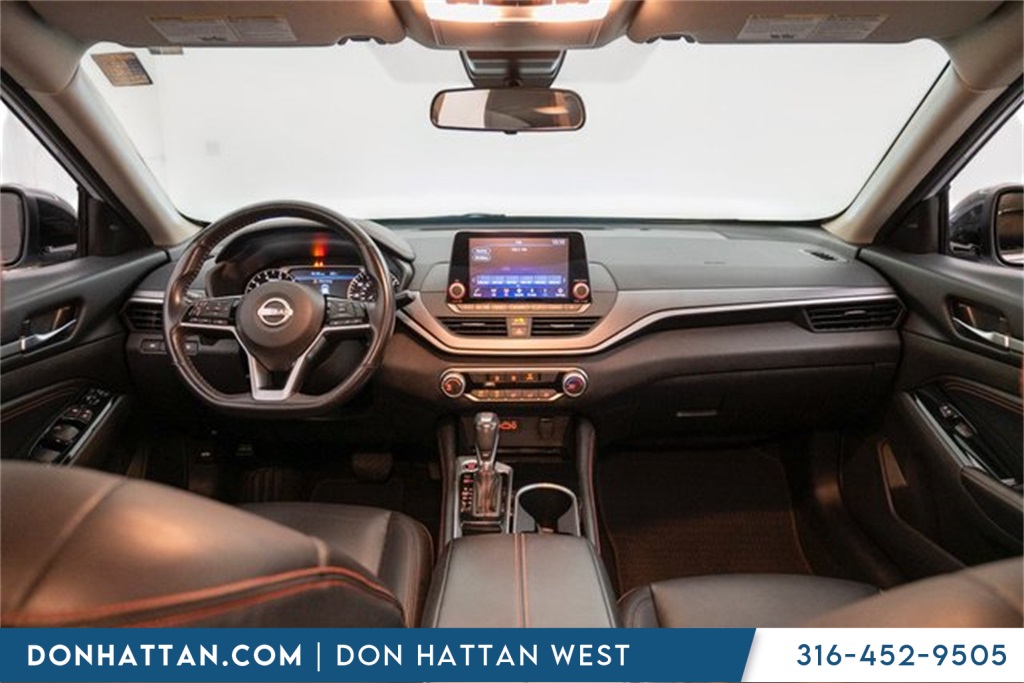 2023 Nissan Altima 2.5 SR photo 3