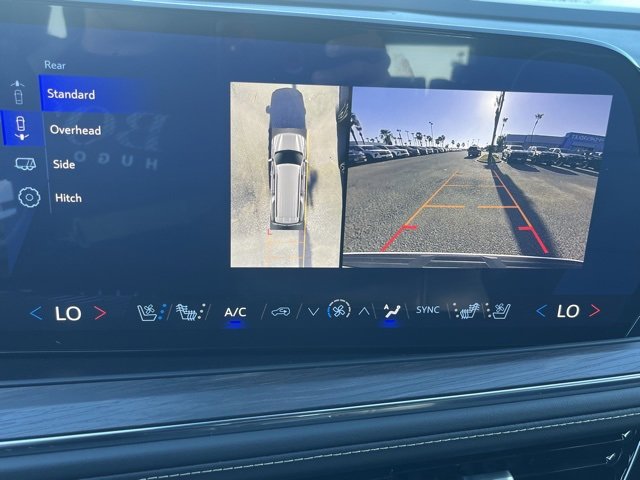 2025 Chevrolet Suburban Premier photo 11