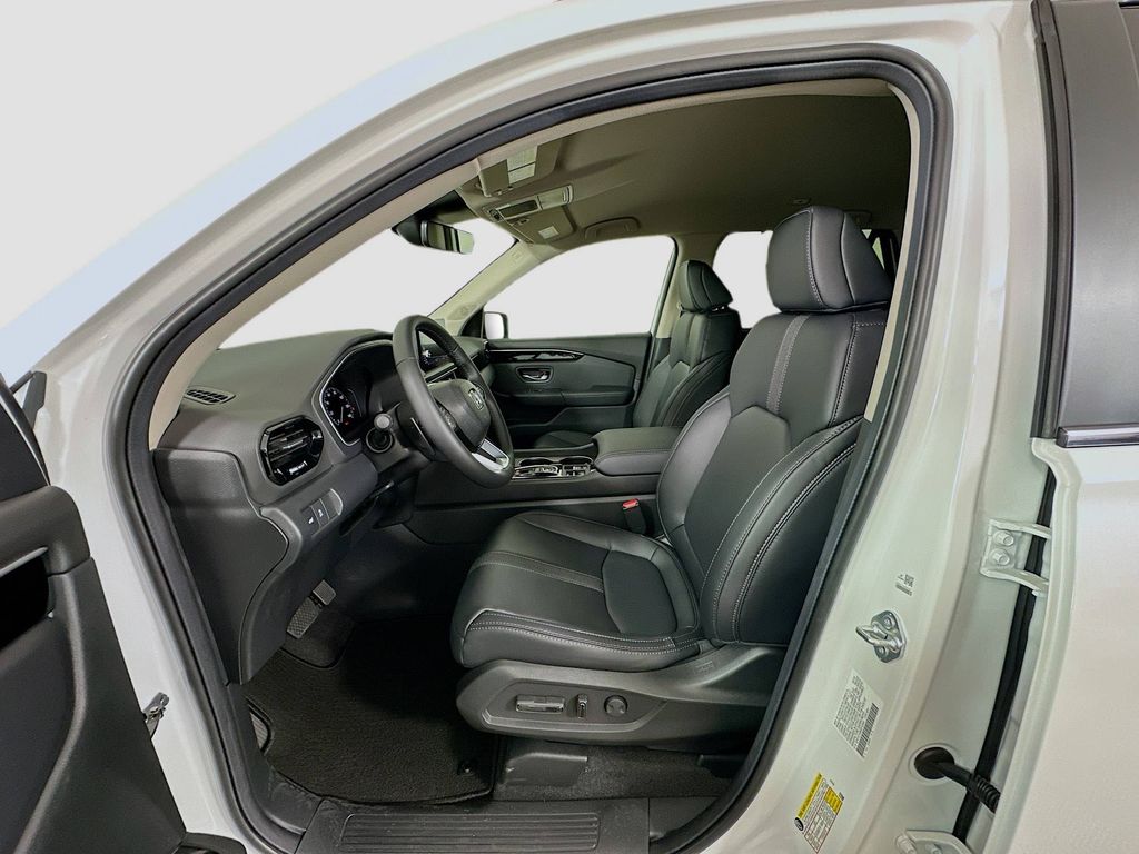 2025 Honda Pilot EX-L photo 13