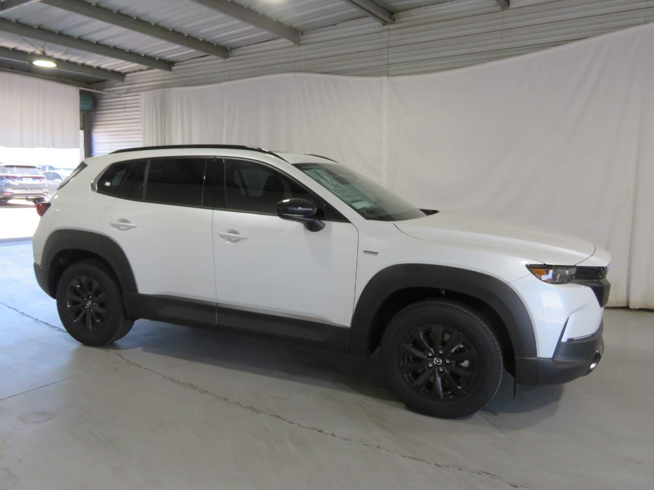 2025 Mazda CX-50 Premium photo 4