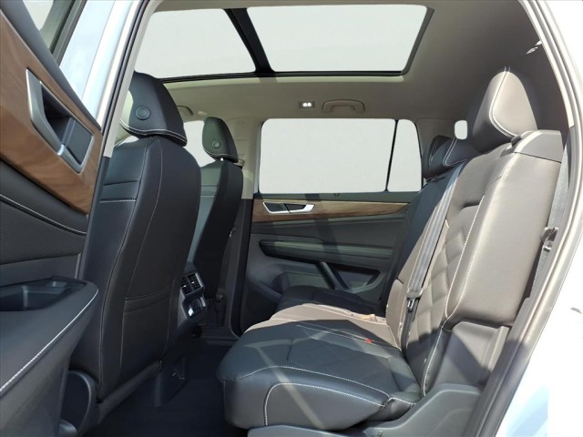 2026 Volkswagen Atlas SE Technology photo 12