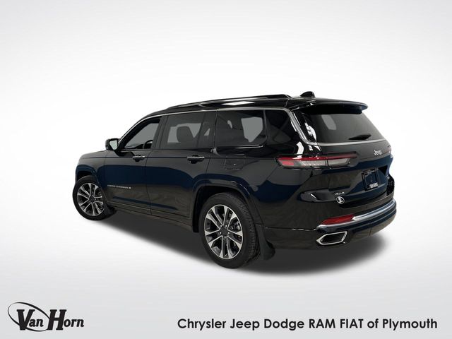 2024 Jeep Grand Cherokee Overland photo 3