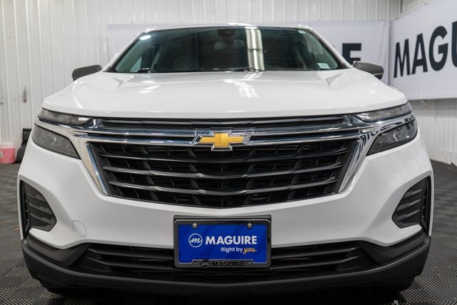 2022 Chevrolet Equinox LS photo 3