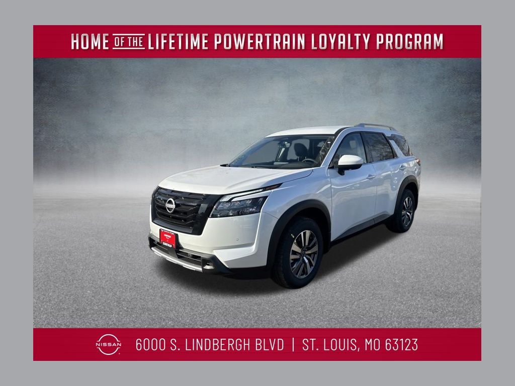 2025 Nissan Pathfinder SL's photo