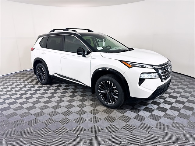 2026 Nissan Rogue Platinum's photo