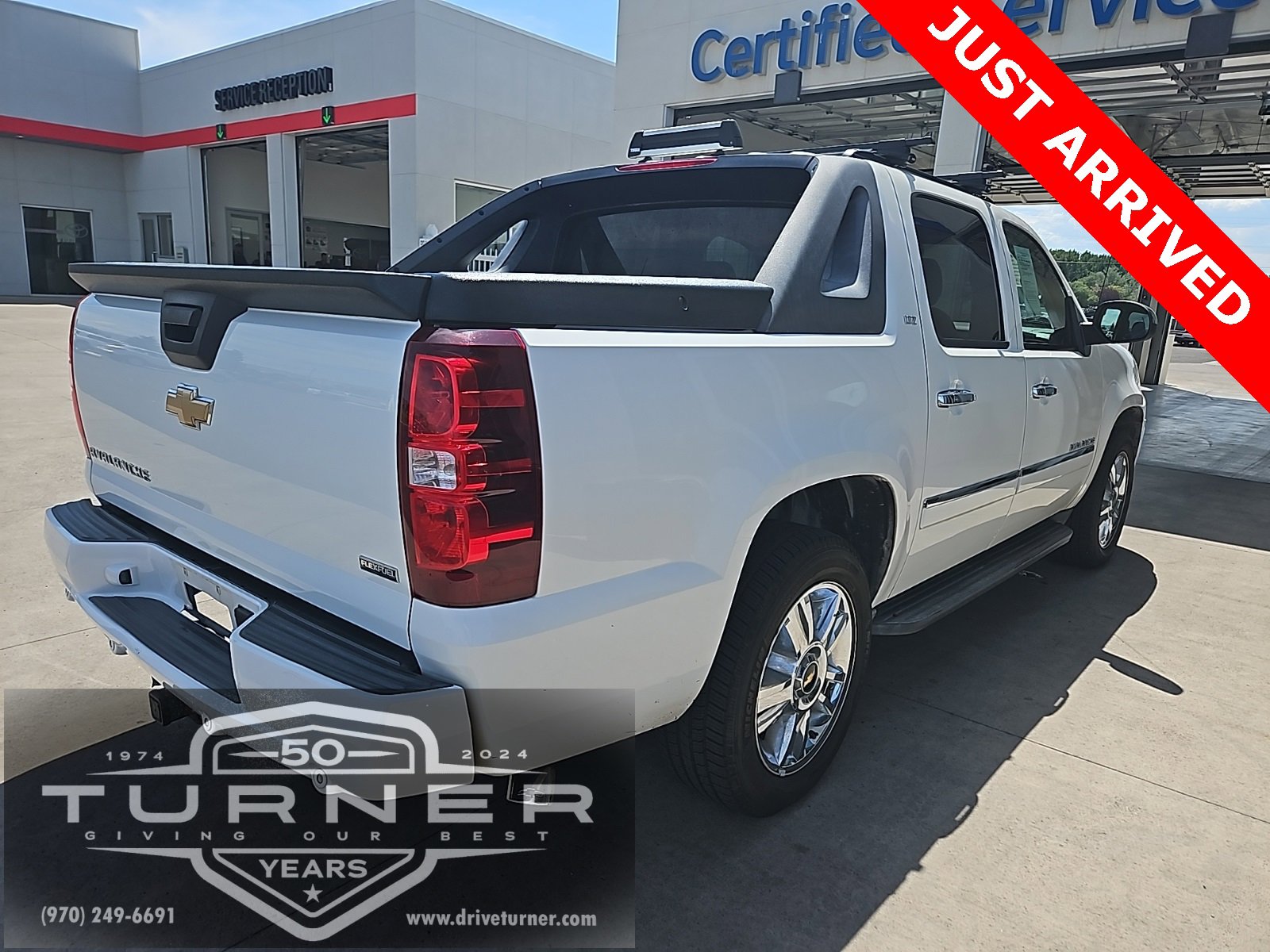 Used 2009 Chevrolet Avalanche LTZ with VIN 3GNFK32059G143951 for sale in Montrose, CO