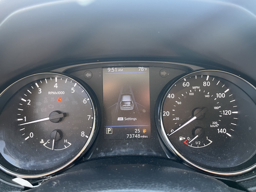 2019 Nissan Rogue S photo 11