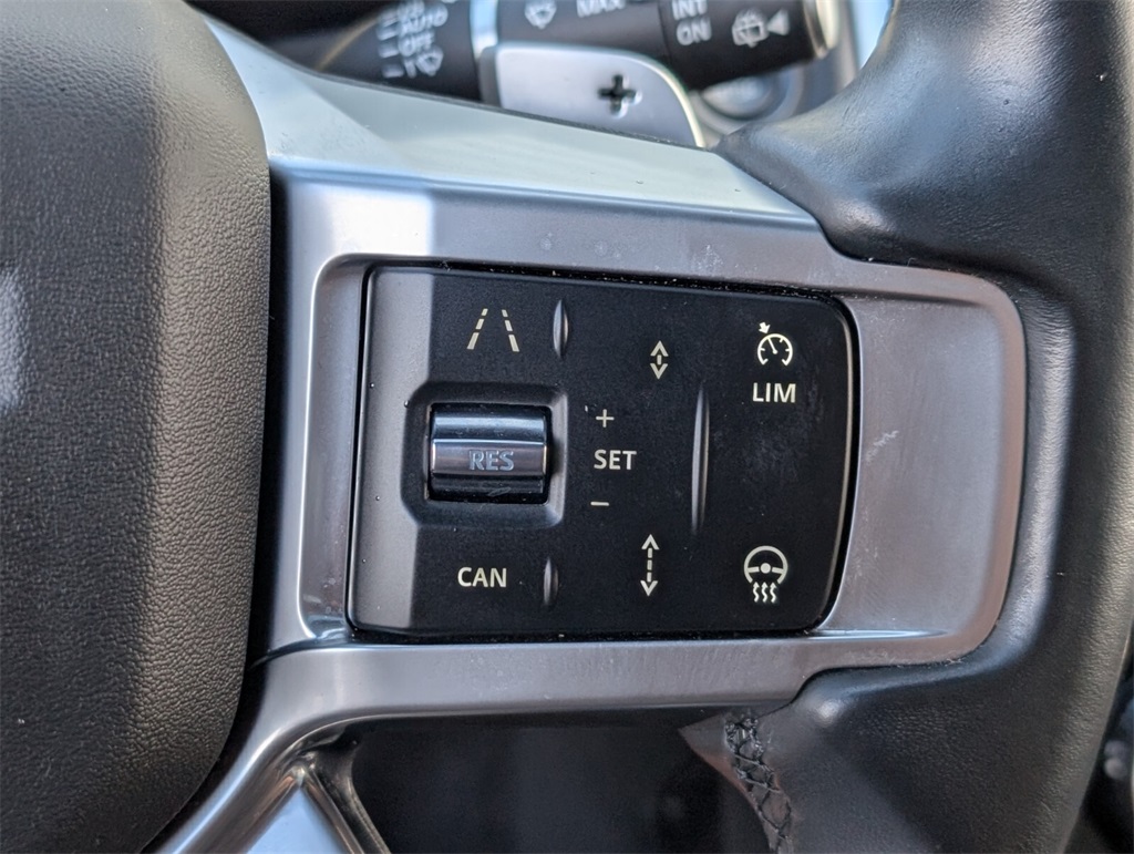 2023 Land Rover Discovery S R-Dynamic photo 25